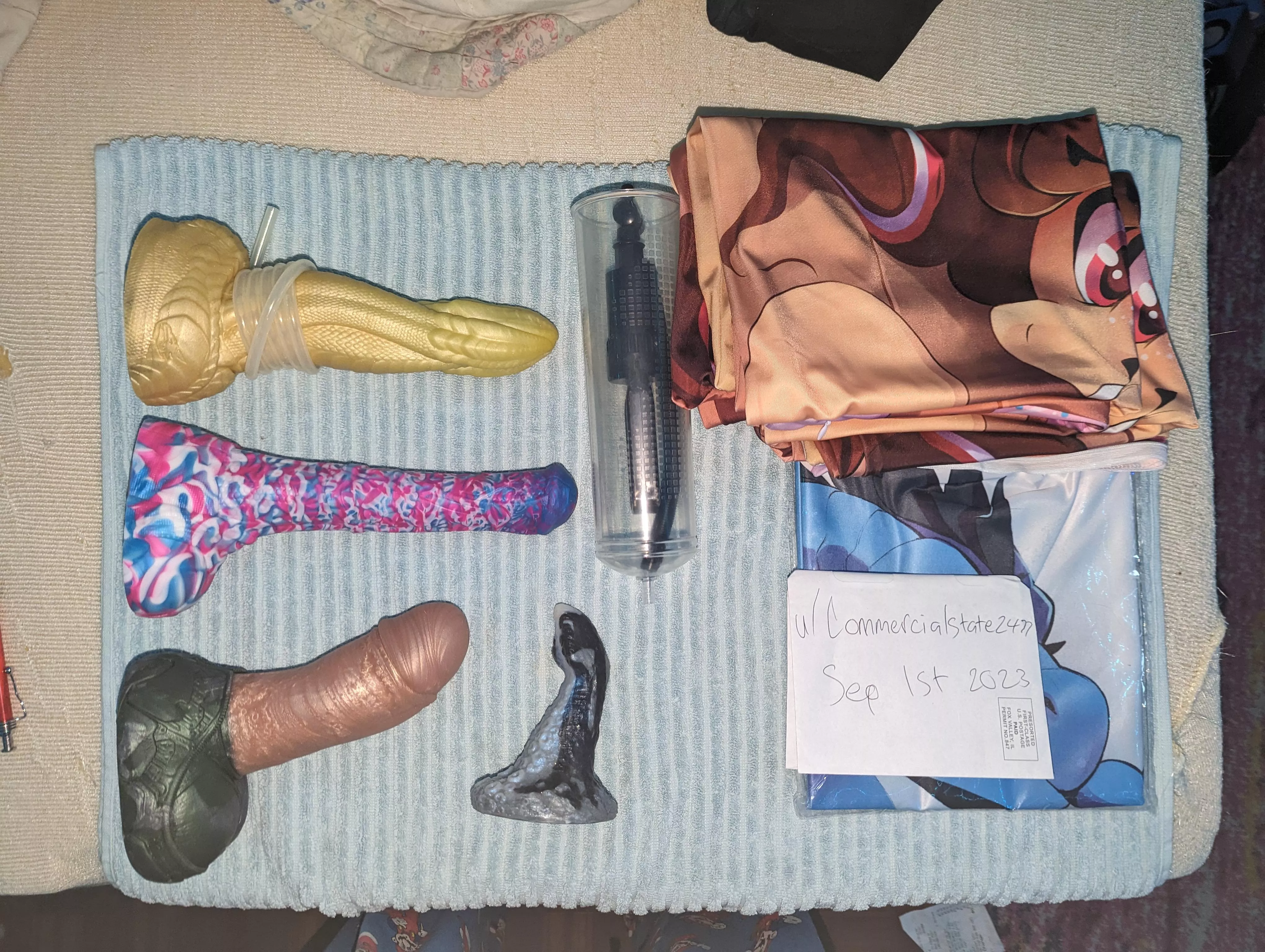 Wts toys and extras 😊 posted by CommercialState2477