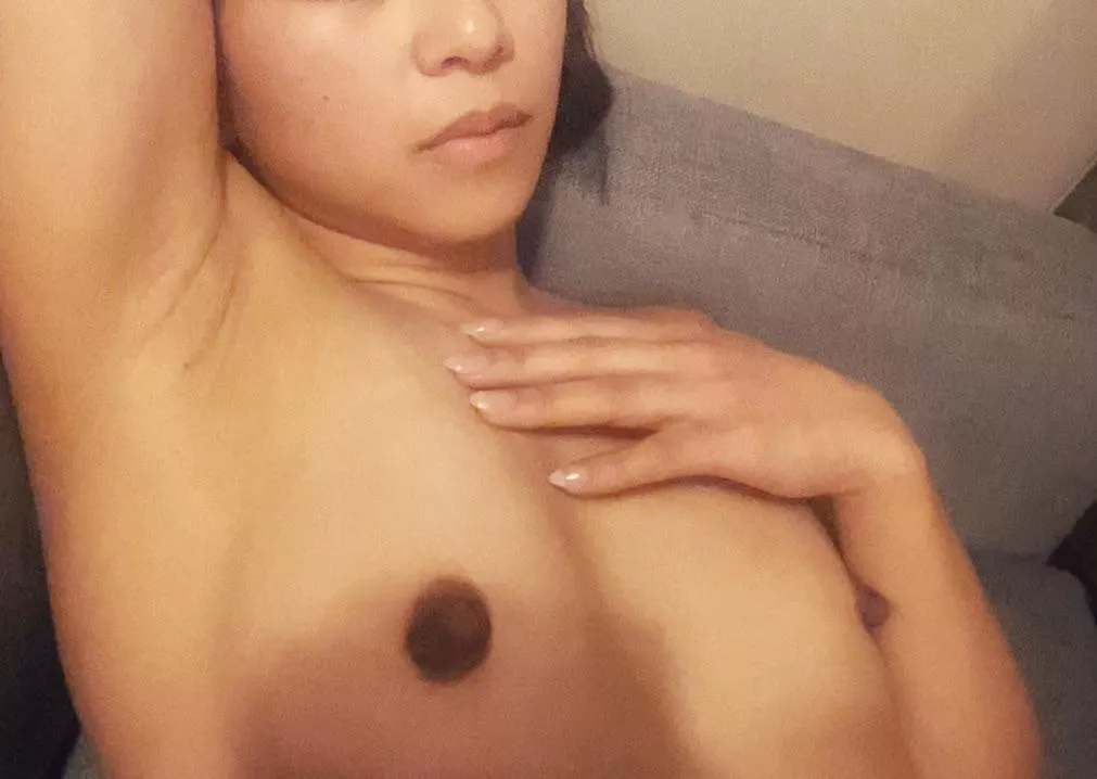 Your canvass 🎨🎨💦💦 posted by Chloefoxxxee