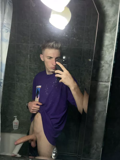 [18] it’s okay for an 18yo? 🙄 dm by NighTeNN