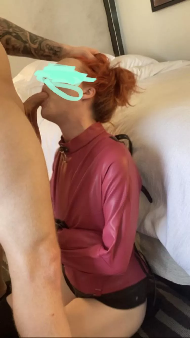 💖🫢better than straight jacking off 🤷🏻‍♀️😅 posted by lobotomizeddoll