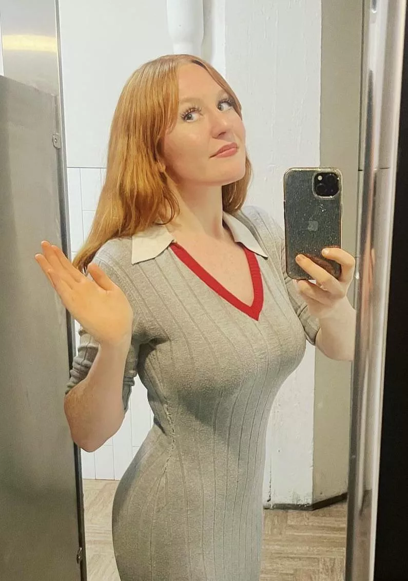 Busty redhead posted by Lonkane