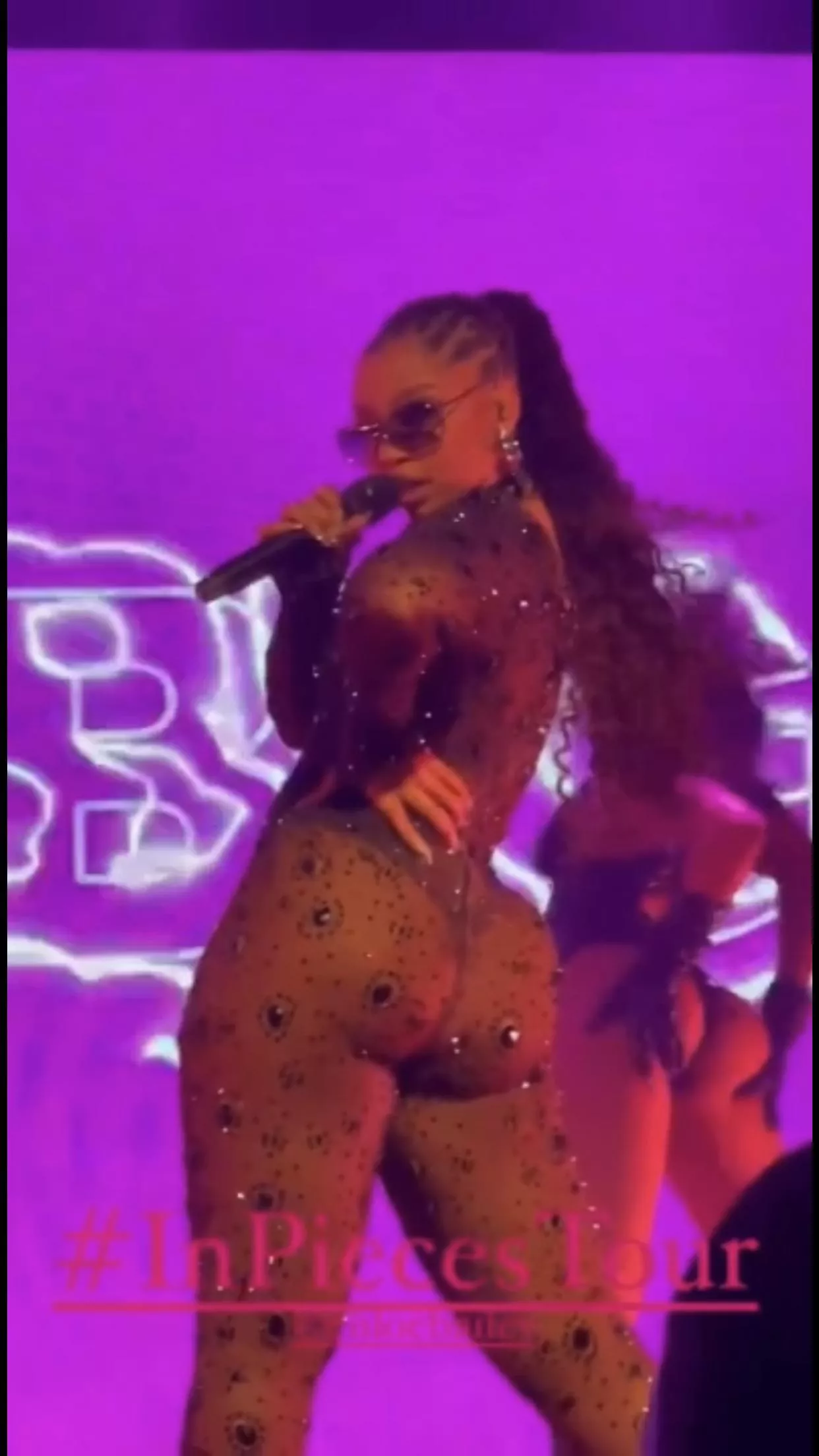 Chloe Bailey posted by jondoe31313