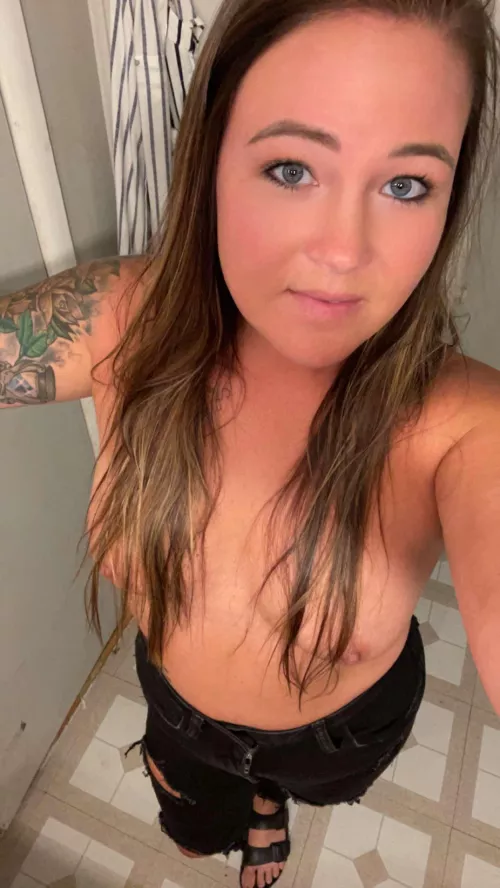 Click the link for best pics and vids! by SkyDream695