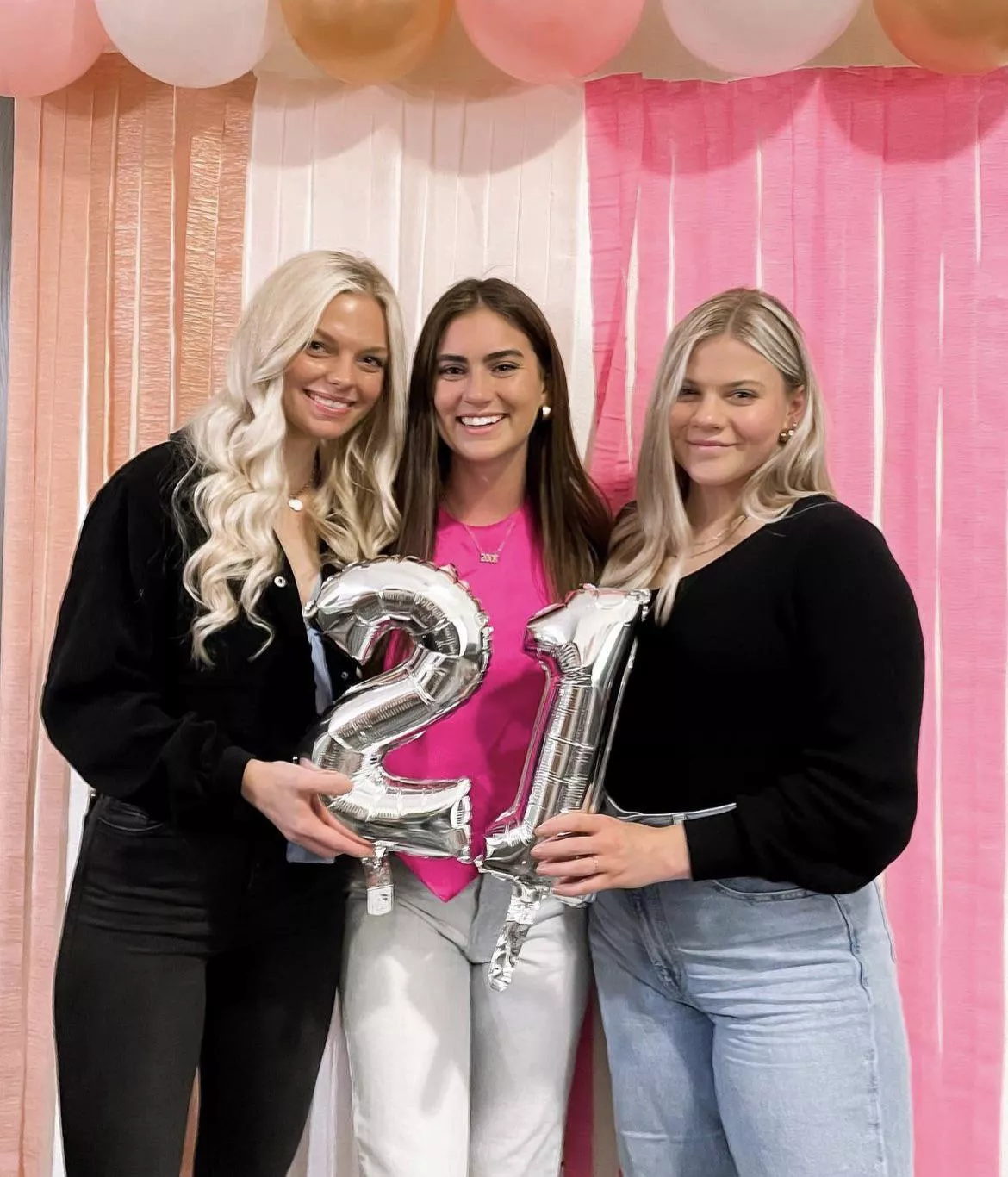 College girls posted by DeliveryGuy98