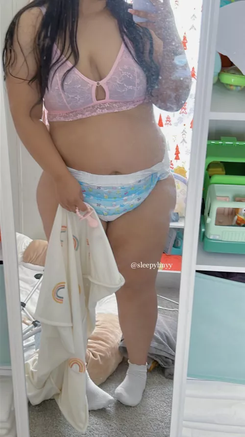 Daddyy come take a nap with me! 💗☁️🌟☺️ by Sleepyhnyy