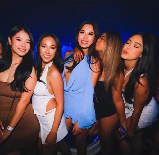 Friday night by angizni