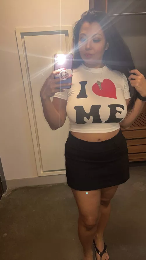 I ❤️ Me by Desecr8or