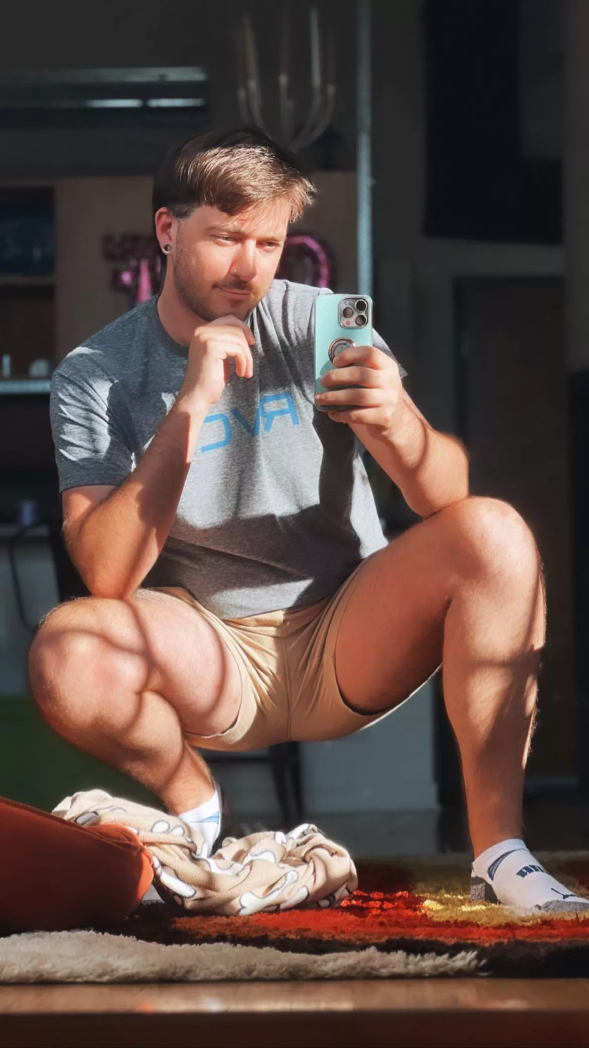 i really need to get this mirror off the floor posted by pacobjarker