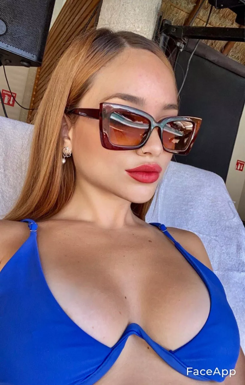 I'm 19 and 5'0... smash or pass? posted by valeria_sevinsky