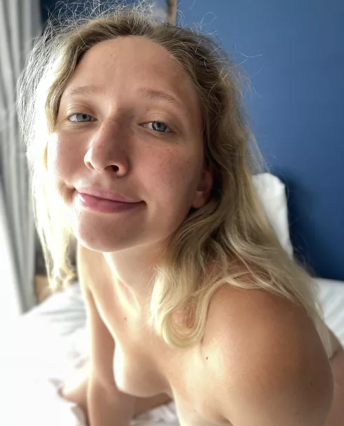 It's all-natural, no make up, morning freckled me by Kkeysi