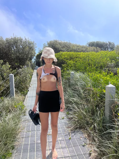 just another flat flasher 😆 by mayajadex