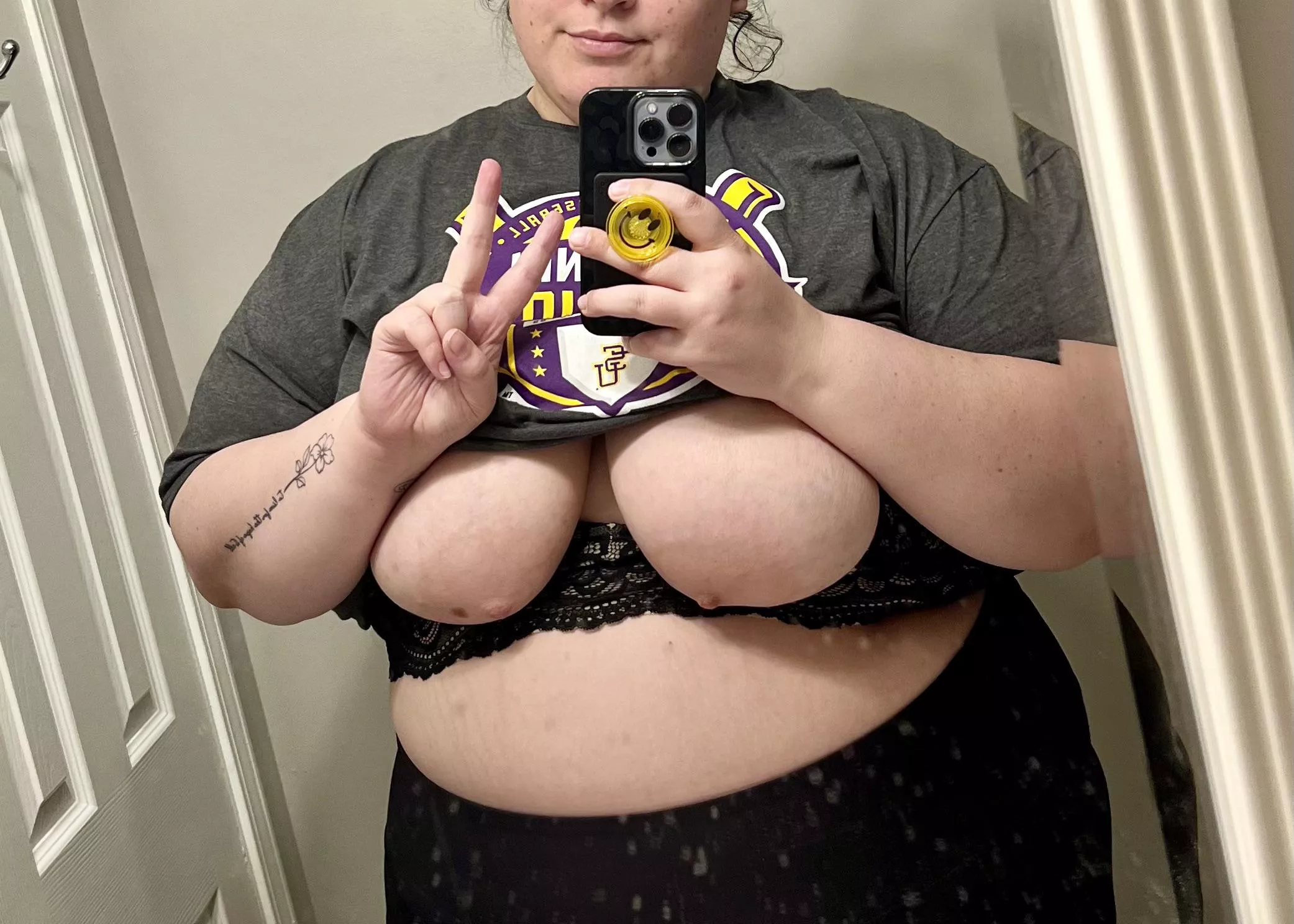 Just another high and horny Friday night 🥵 posted by Dangerous_Summer3112