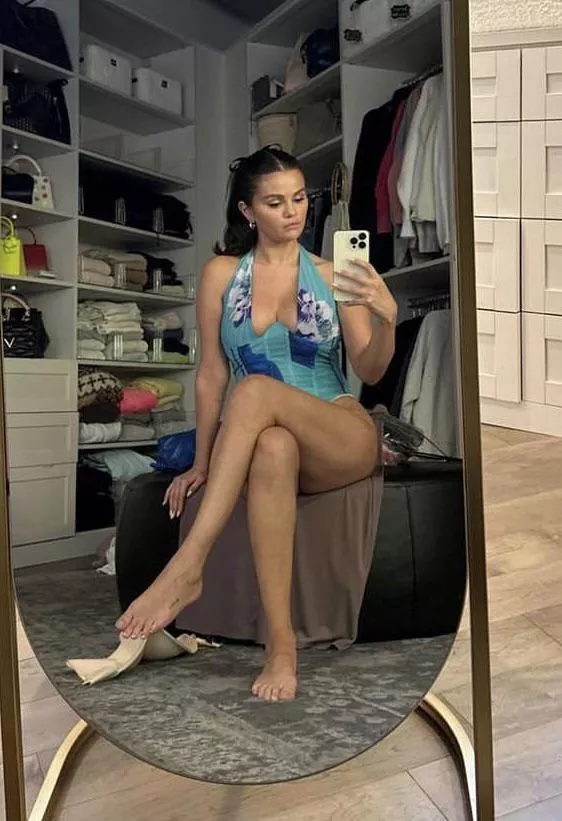 Let’s stroke our dicks together for Selena Gomez posted by accountnumber345