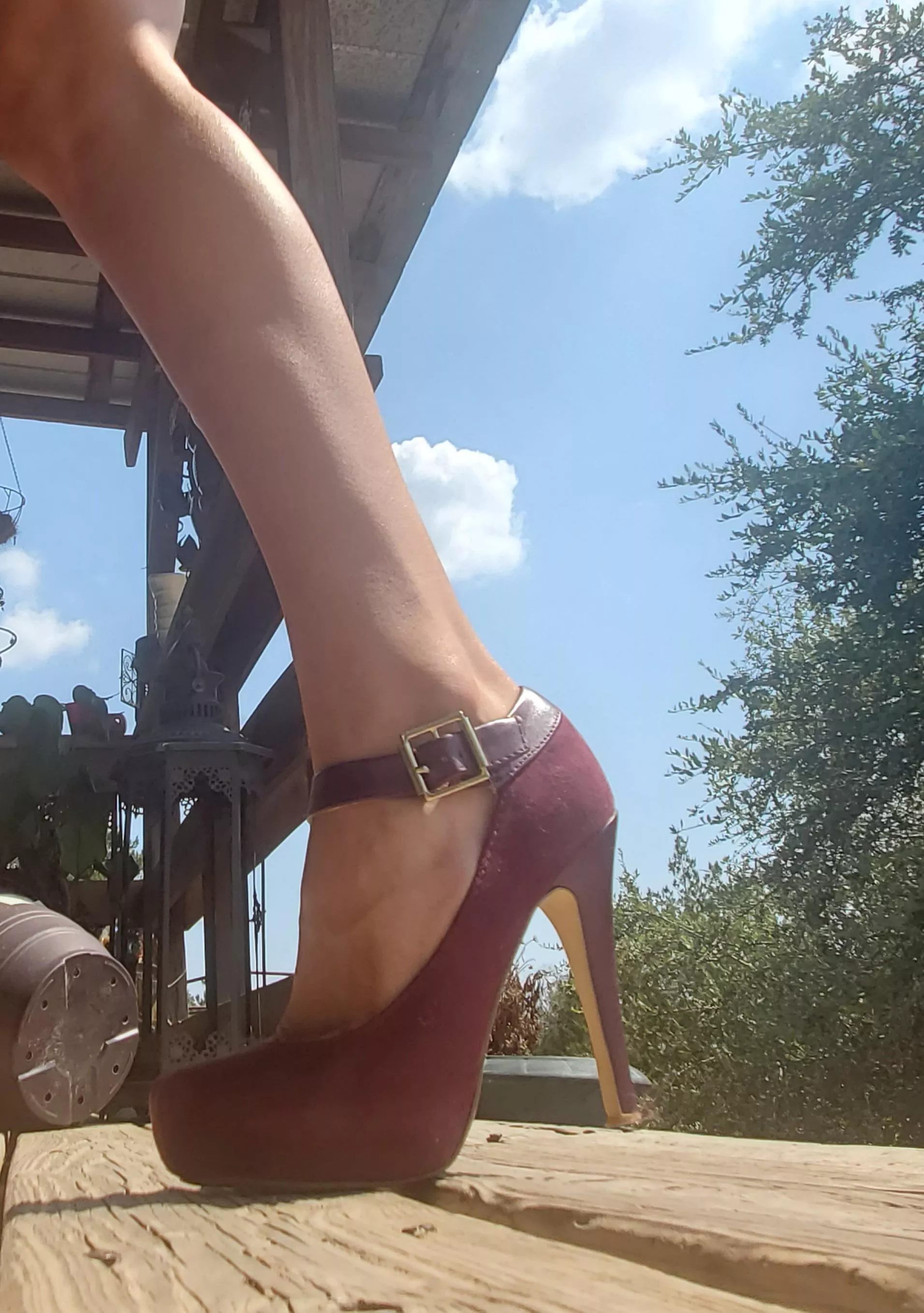 Mid step like the elusive Bigfoot, maybe I'll start going by little foot. posted by le_petitfeet