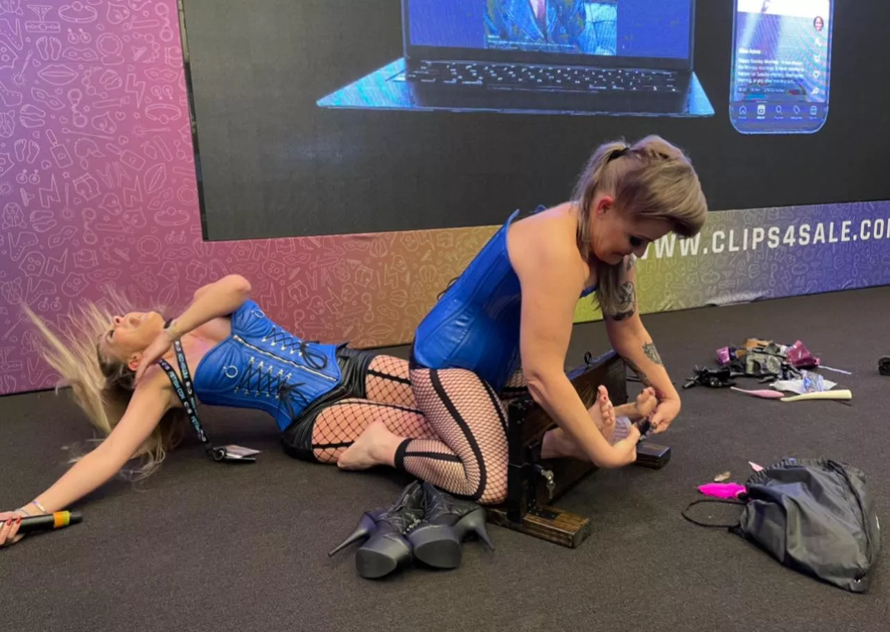 Might be one of my favorite pics of Whitney Morgan tickling me in our demo at FetishCon [oc] posted by TheKittyQuinn