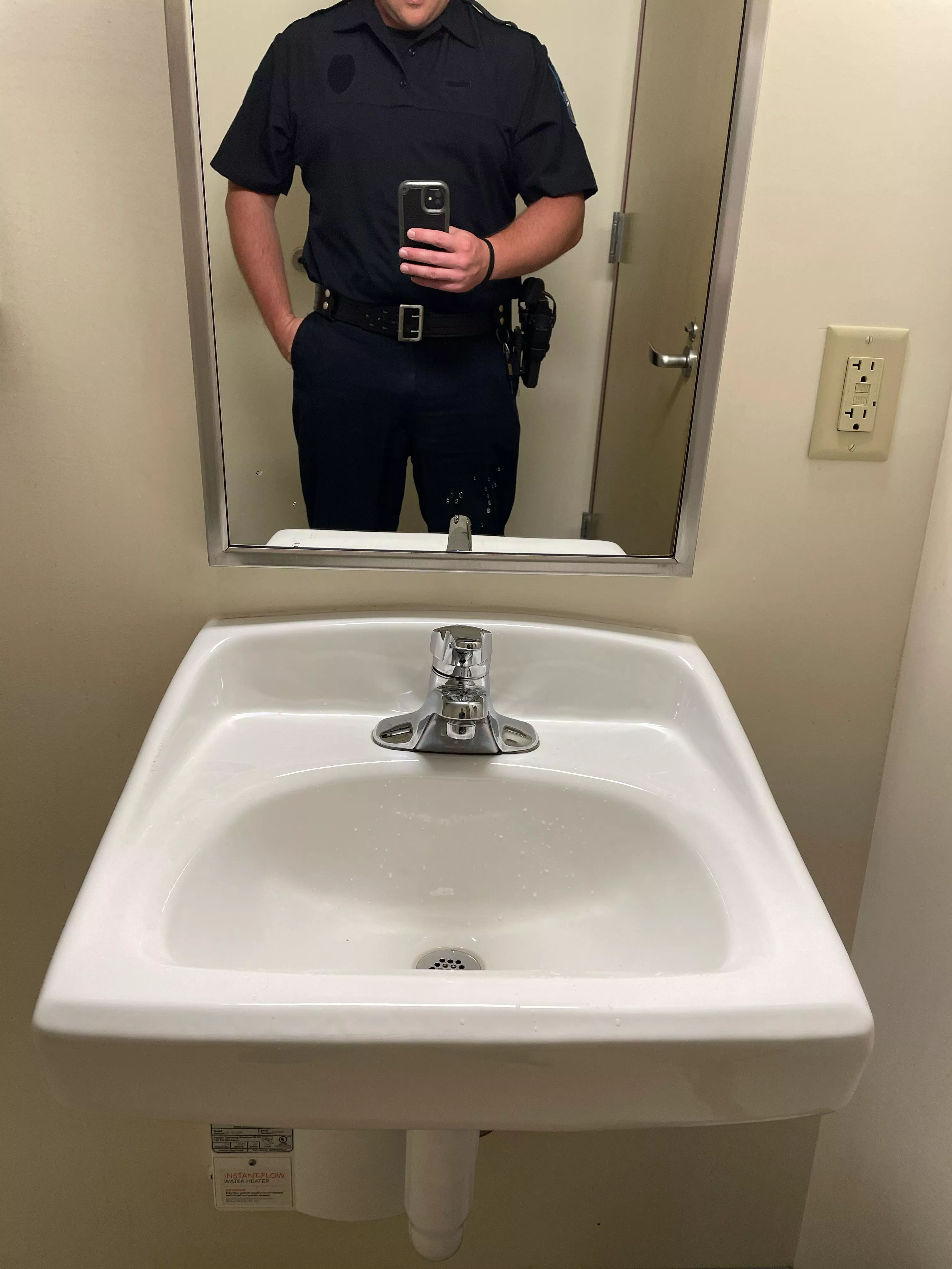 Needed a break from the kit. Who’s helping me get thru the night? M4F posted by gobruins33