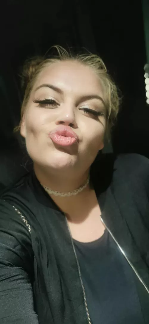 Perfect Lips by 3j3o3njon