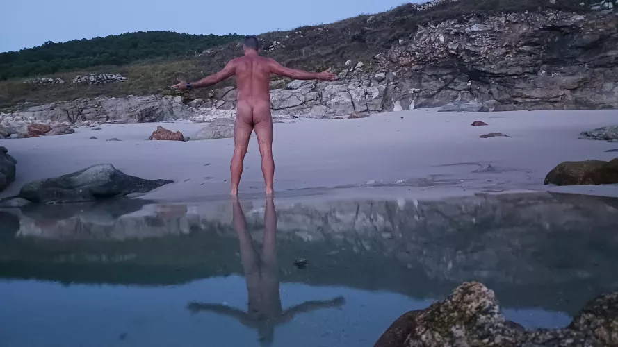 Reflections. Nighty at the beach by nudebodytime