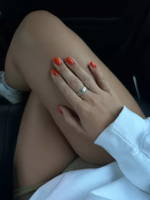 this color looks so sexy by strungdelorme