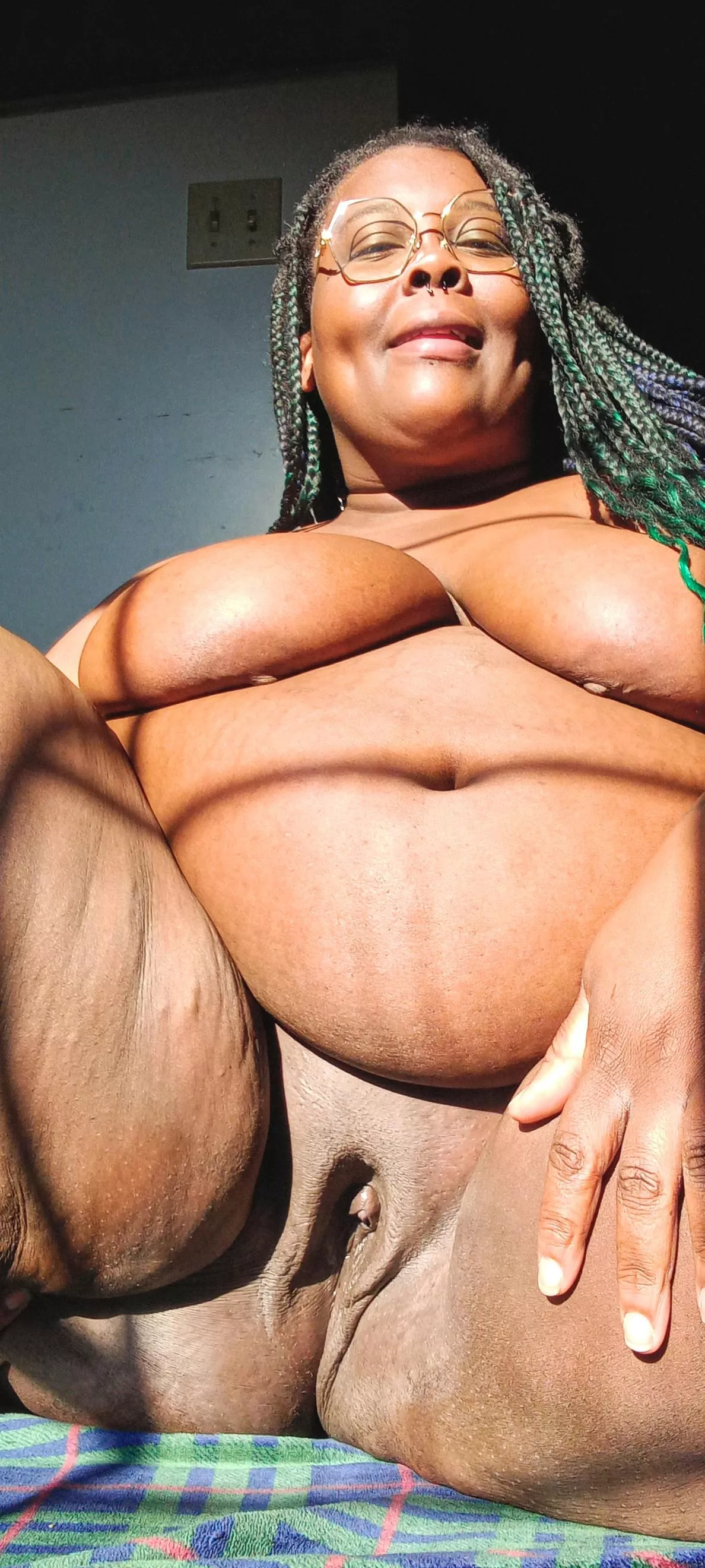 Wanna fuck me in the sunlight? posted by rivers_0f_g0re