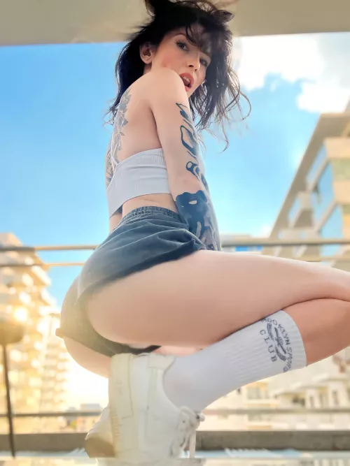 Your confidence makes you even sexier. by TurboNessa