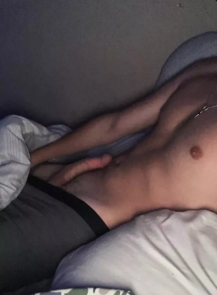 [18] uhhh I need some help… posted by CoochAddict