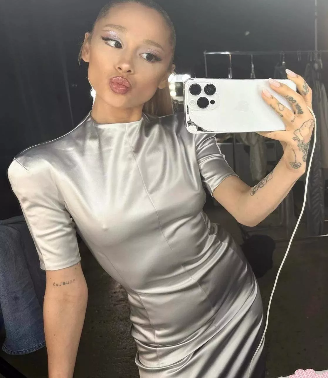 Ariana Grande Braless posted by Thetruthbecomes