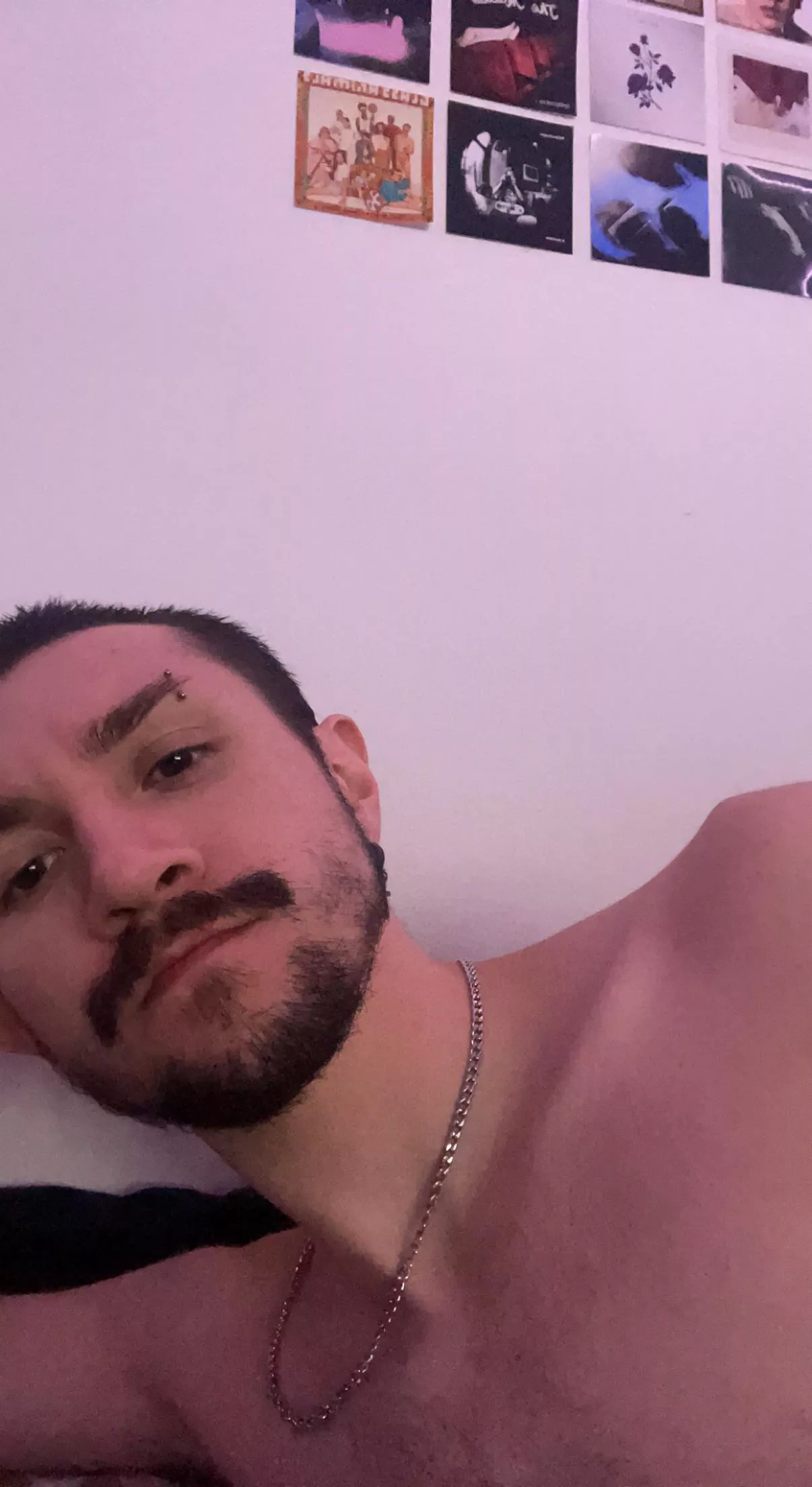 Getting better at plucking my eyebrows with a piercing posted by loquesea99