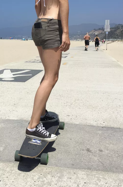 Getting sweaty by MiaHendrixxx