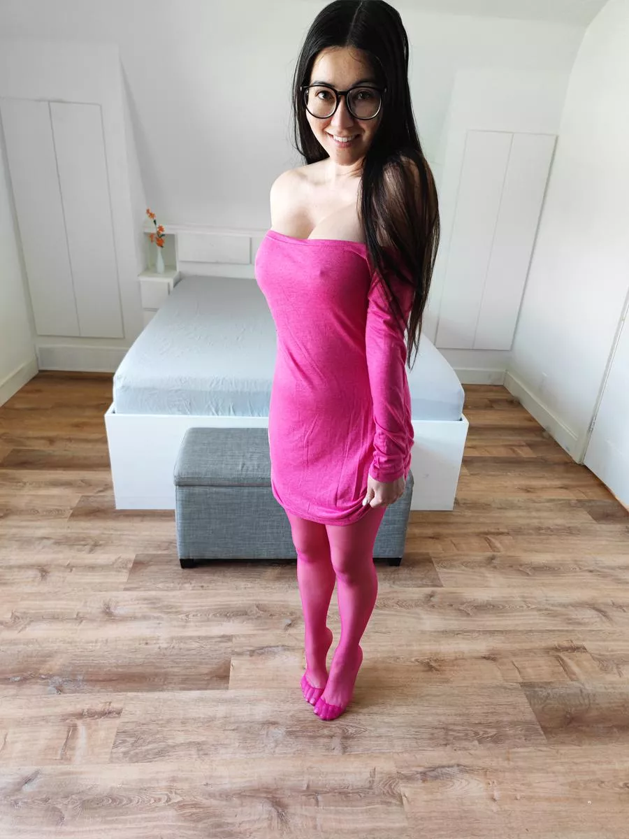 Matching hot pink pantyhose posted by HelloSweetAly