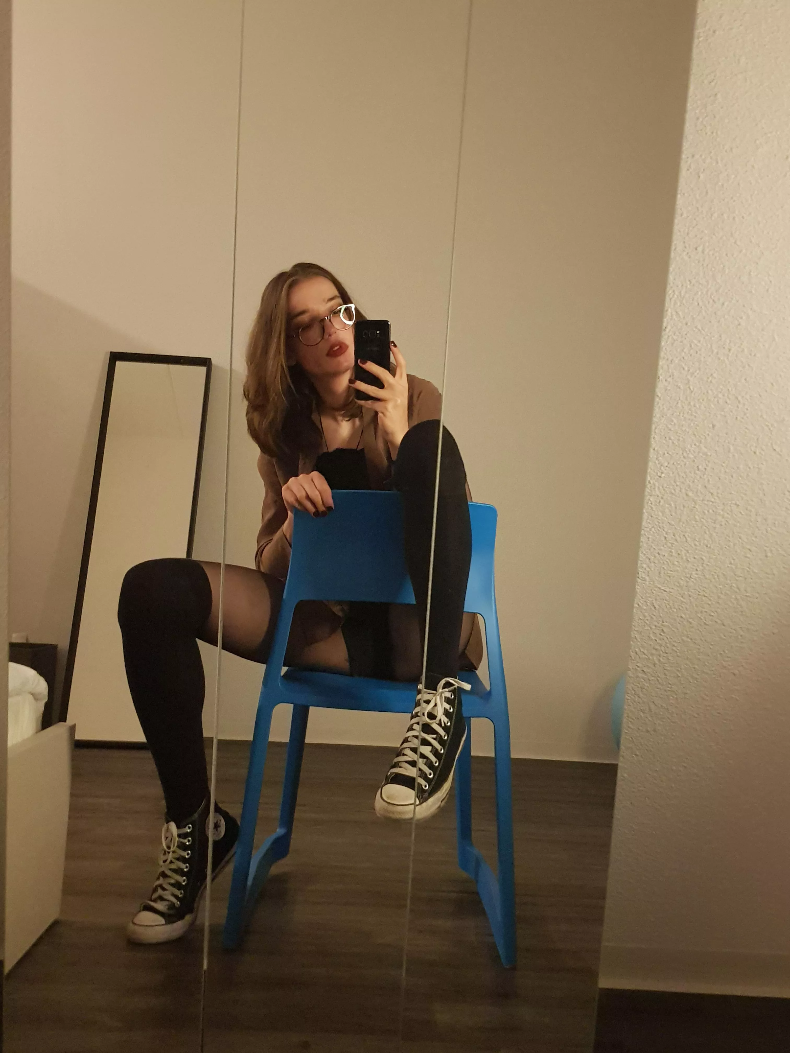 New mirrors and new pictures! posted by Powerful-Search9135