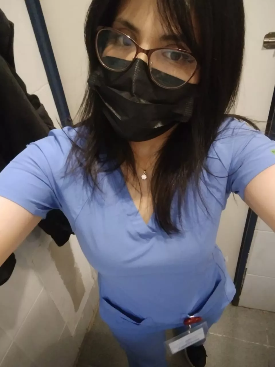 Nice outfit blue.scrub posted by cardiobsy