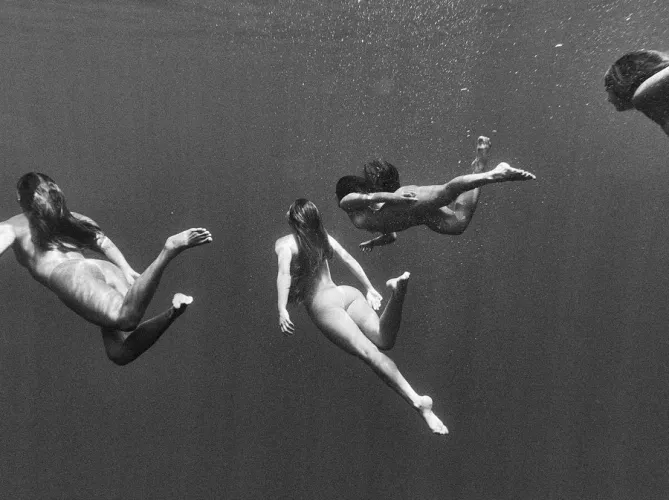 Polynesian water goddesses, 2020 by Ming Nomchong by volossaveroniki