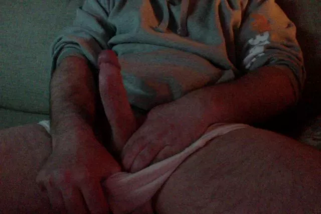 Pull em down, whip it out posted by redneckked