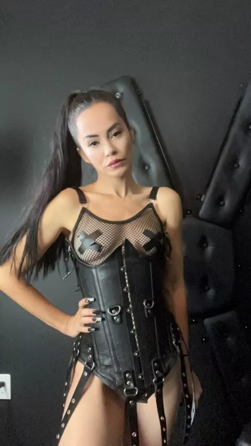 The Domme is back, Mistress Naomi's humiliation starts tonight... by safesweetdreams