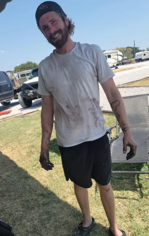 When its 115 degrees and you have to work on your truck😅 but would rather be working something else😈 by dirtyphe