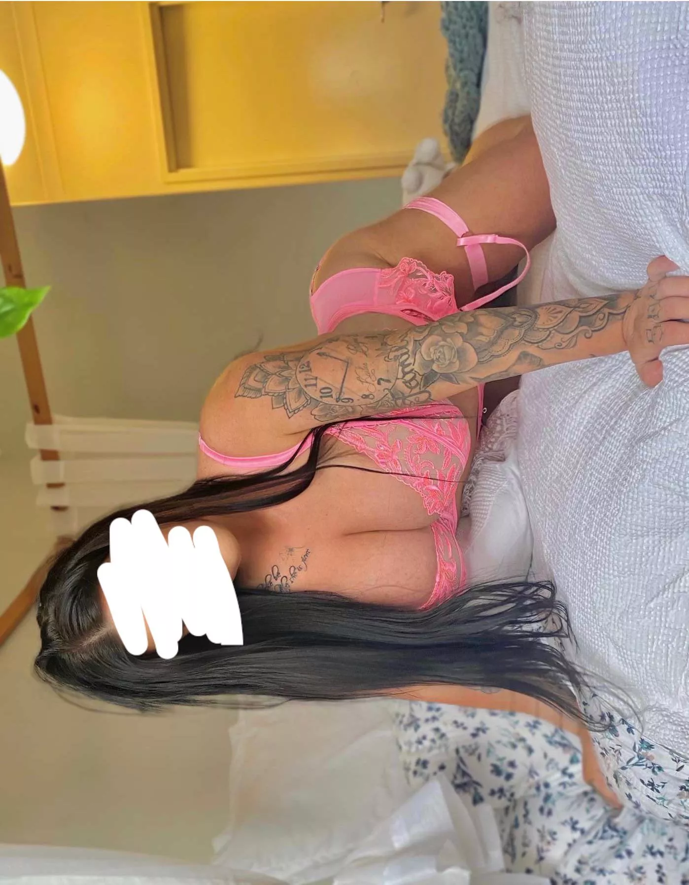 Angela white lookalike? 😈 posted by Katerayne__