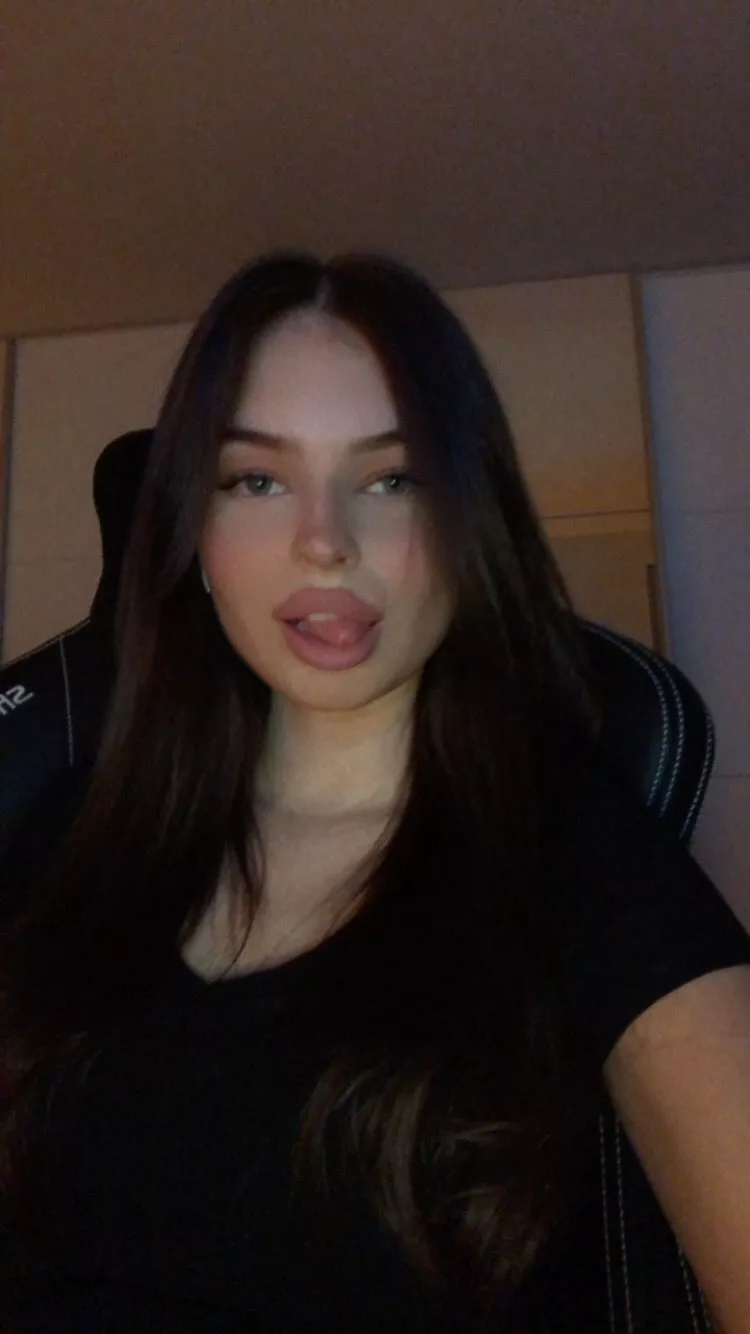 Beautiful posted by bimbol0ver