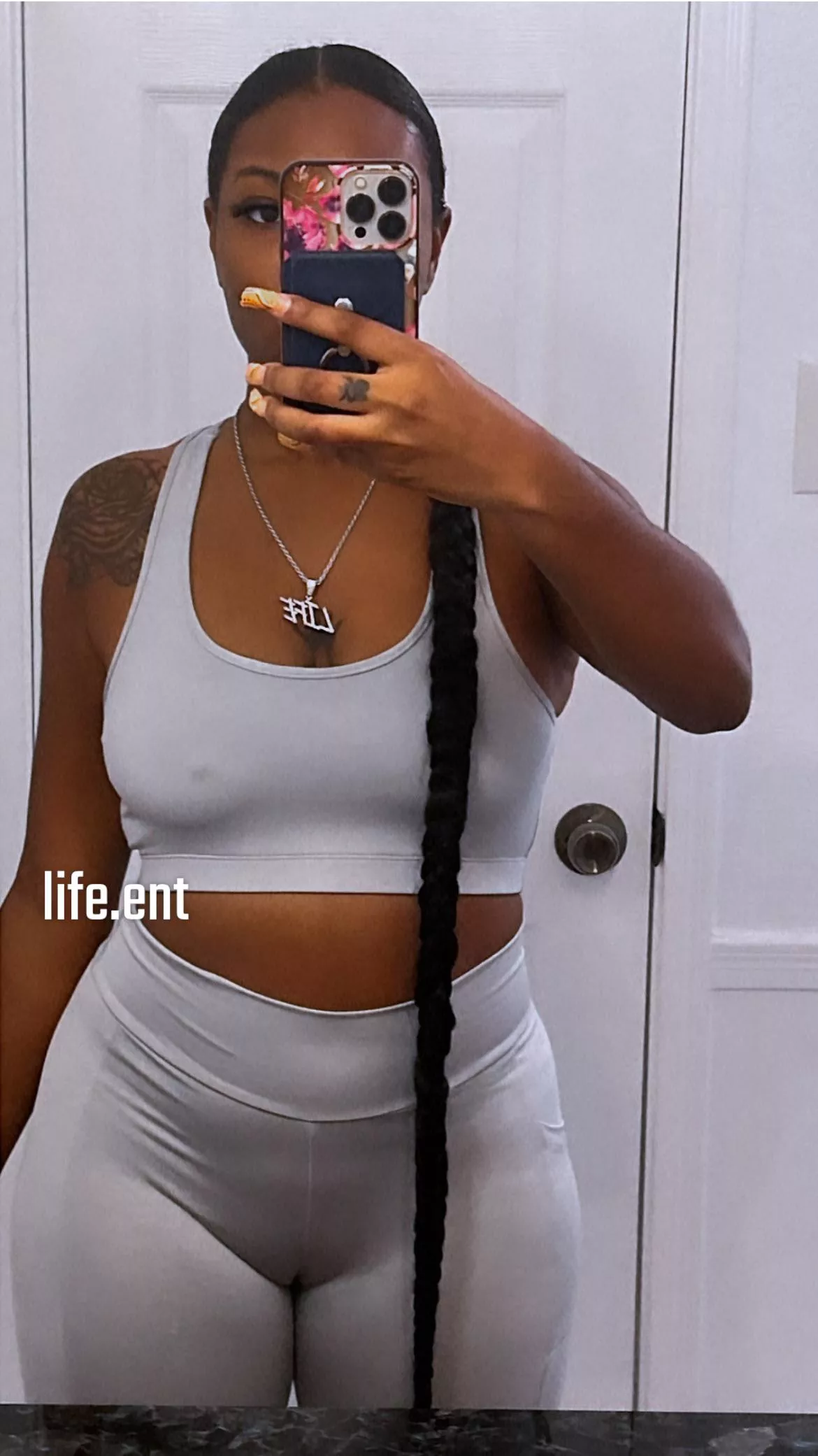 cum suck the cream off my pussy lips posted by Lil-Roxy_