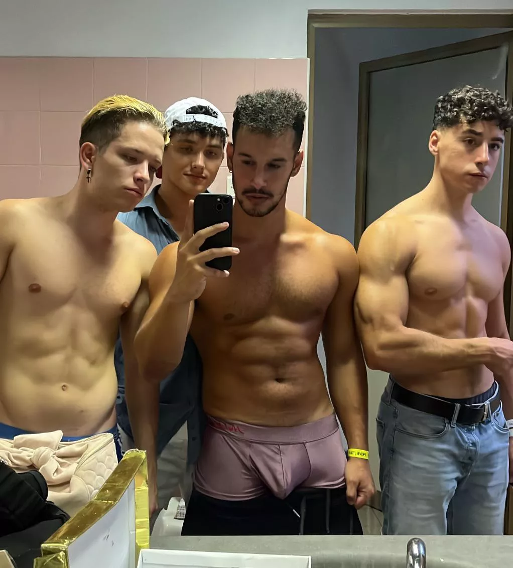 Do you like my pink boxers? posted by Own-City-1936