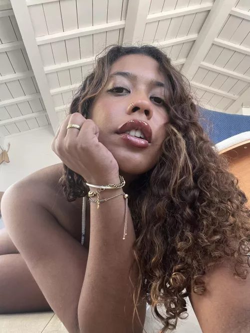 Do you think I look good ? by AnyMathematcian