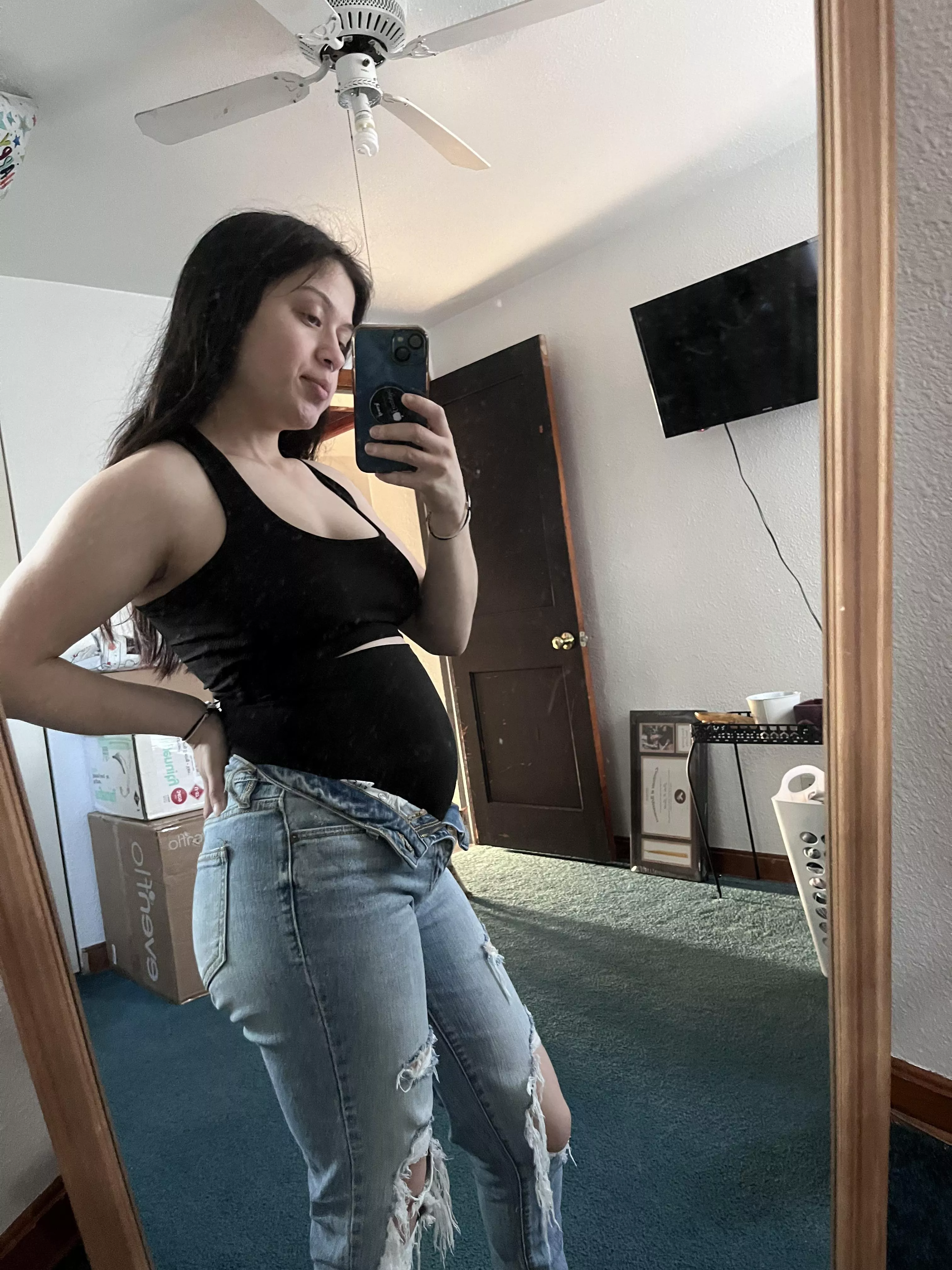 Getting bigger everyday posted by Blacksmith-Dazzling