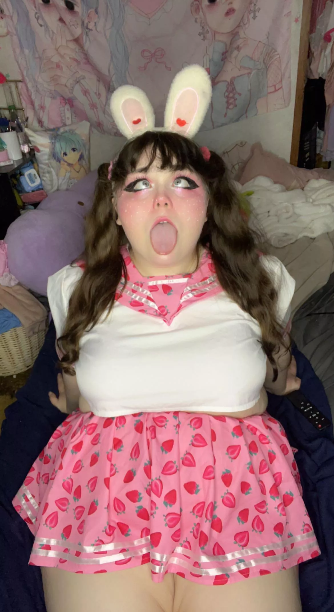 Hopefully you like bunnies 🐰💕🫣 posted by honeyheartfluff