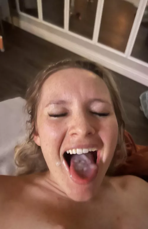 I had cum in my eye, so my husband was on his own with the photography. 🤦🏻‍♀️🤦🏻‍♀️😂😂😂 by MommyPenelope