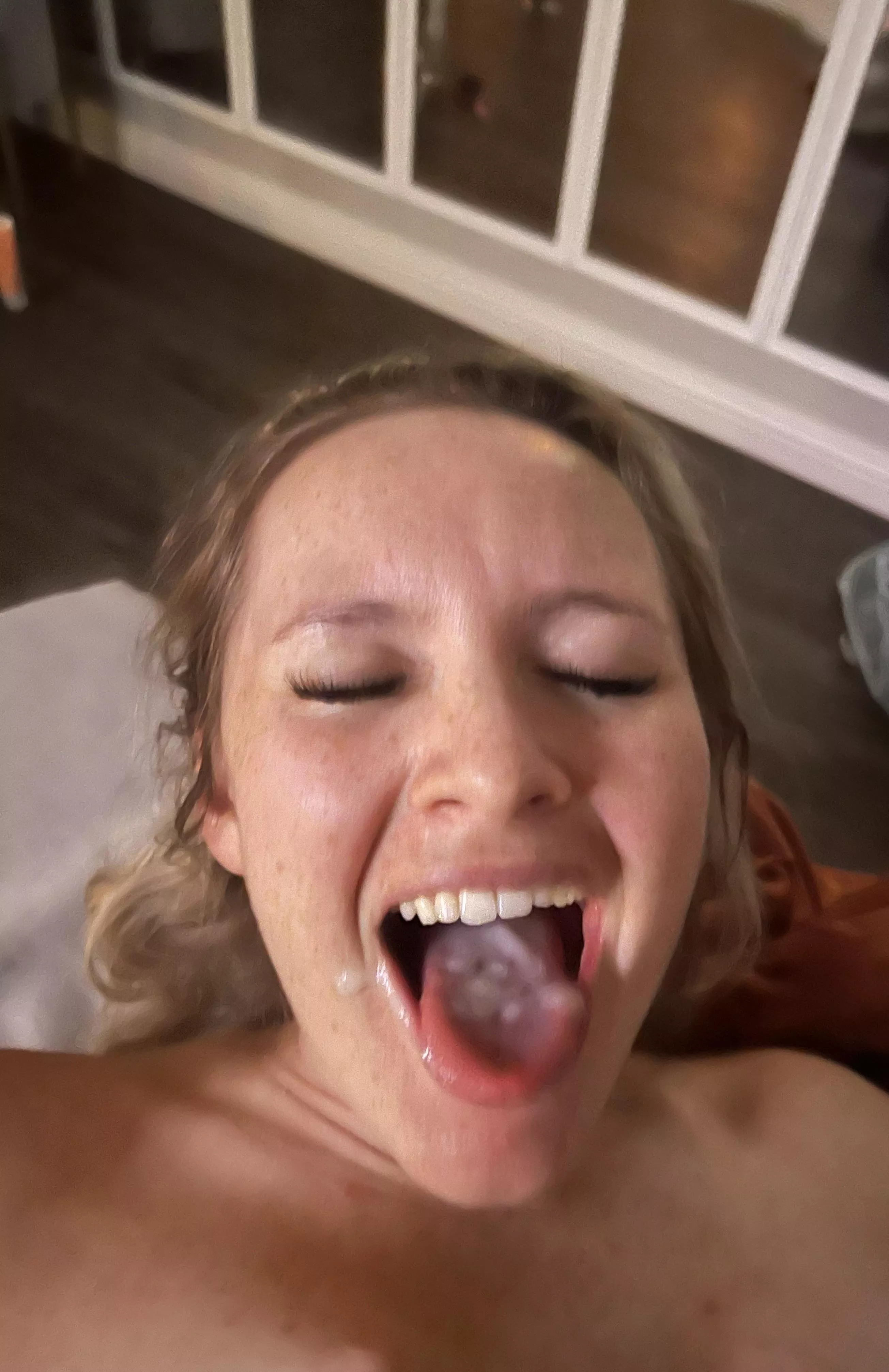 I had cum in my eye, so my husband was on his own with the photography. 🤦🏻‍♀️🤦🏻‍♀️😂😂😂 posted by MommyPenelope