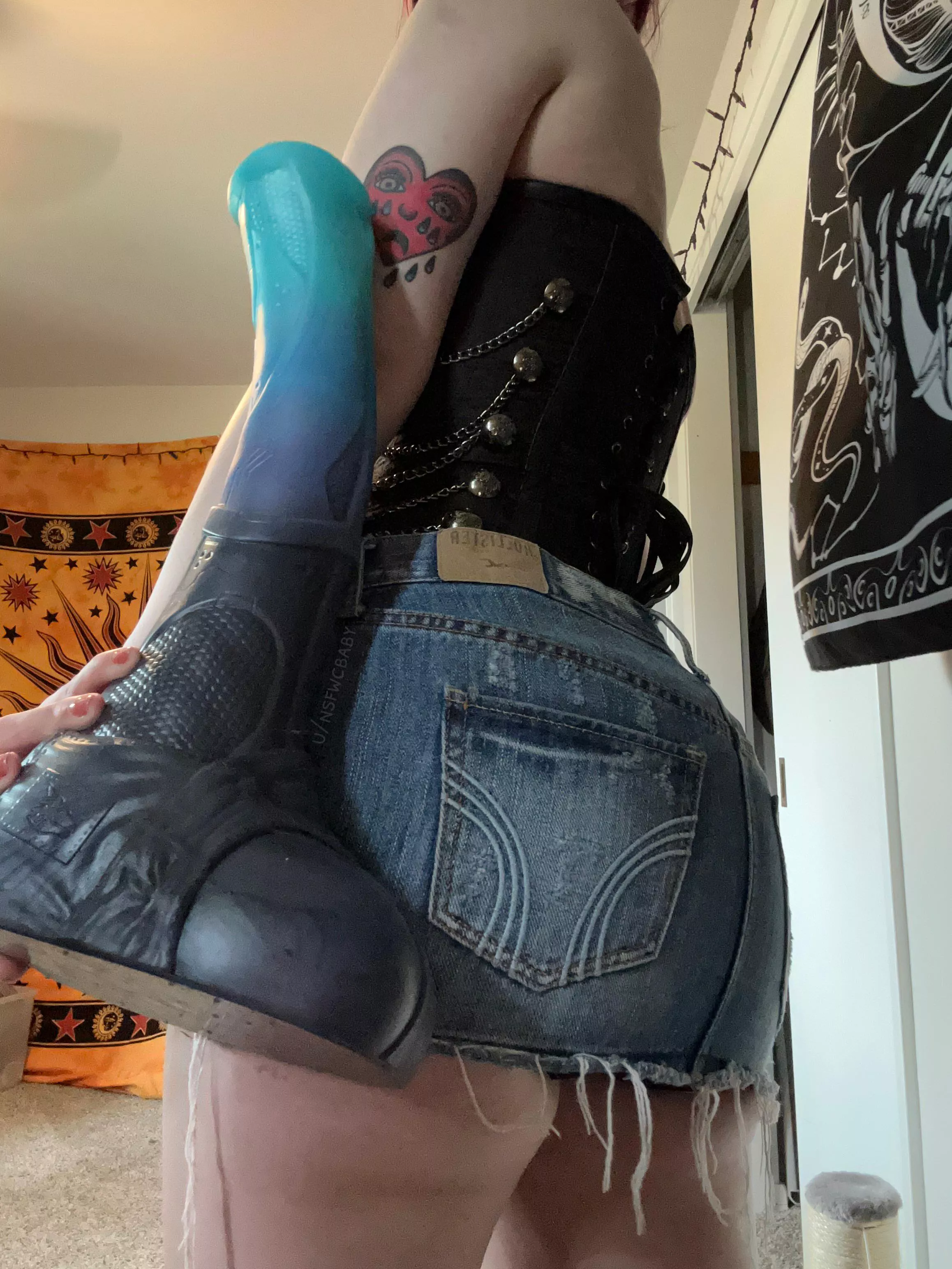 I love holding Vector XL Bad Dragon against me, he’s so big! posted by Nsfwcbaby