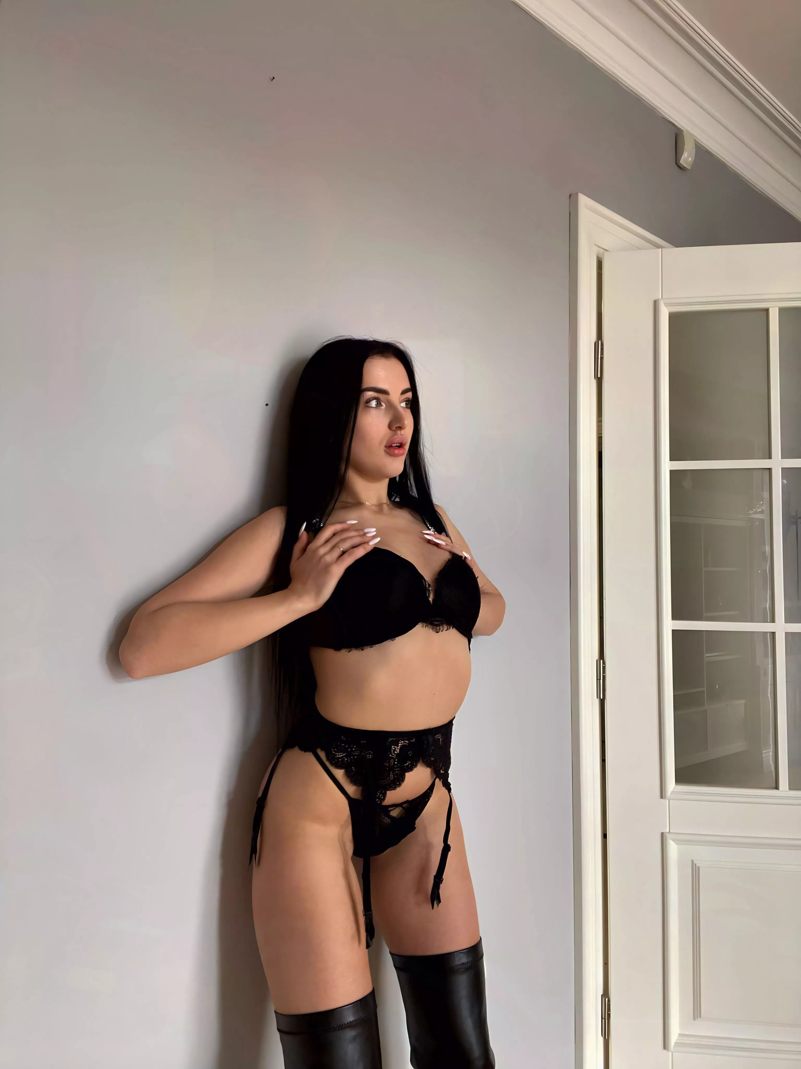 Is my shape enough for you ? posted by Spirited-Guarantee96