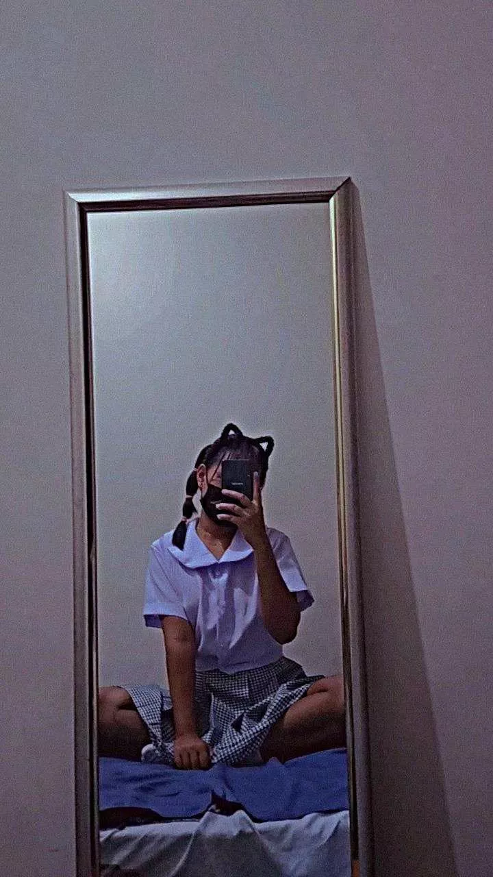 Just turned 18, am I too young for you? posted by PinaySaraii