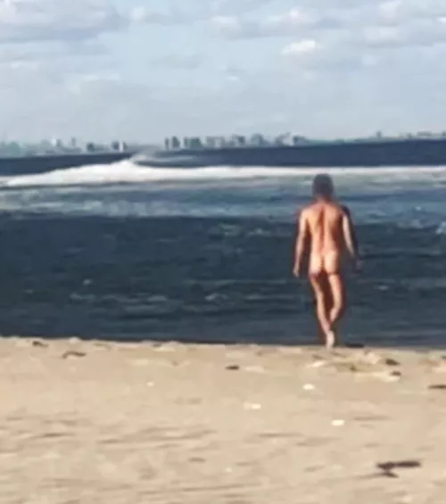 Late afternoon stroll 🏖️ by surfluvr