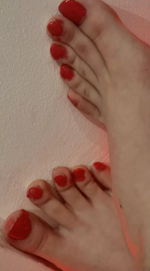 Like my feet ?🦶😋 by londonsissytwink2003